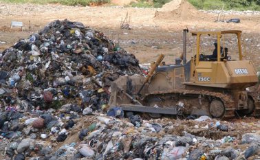 Dirigentes comunales y concejales se habían pronunciado en contra de este contrato que no tuvo en cuenta la opinión de la Comisión de Regulación de Agua Potable y Saneamiento Básico para afectar la tarifa del aseo. Archivo