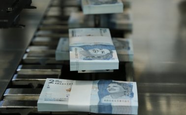 Se autorizó que a quienes reciban dos salarios mínimos se les reducirá el aporte de 12% a 10% en 2020, y a los que reciban un salario mínimo se les reducirá el aporte de 12% a 8% en 2020 y a 4% en 2022. Colprensa