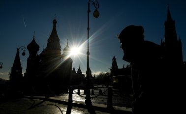 Según el meteorólogo Anatoli Tsygankov, el mes de diciembre en Moscú ha registrado prácticamente diez grados más que la media. El fenómeno se explica según él tanto por los ciclones pasajeros procedentes del Atlántico como por el cambio climático. AFP