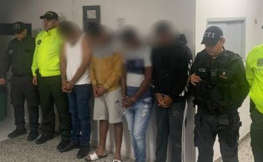 Los cuatro hombres aceptaron los cargos los delitos de homicidio agravado, hurto calificado y agravado, y fabricación, tráfico o porte de armas de fuego. Colprensa
