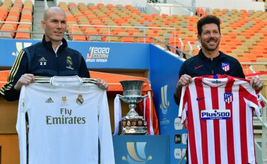 Ni Zidane, ni Simeone fueron campeones de Liga de España, ni de Copa del Rey. Ambos equipos derrotaron a los campeones en la fase semifinal del nuevo formato de la Supercopa. AFP