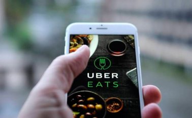 Lo ocurrido con la plataforma de transporte Uber no significa que lo mismo ocurra con Uber Eats, informó la empresa. Internet