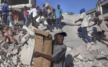 Cerca de 200.000 haitianos perdieron la vida en medio de esta catástrofe que se registró el 12 de enero de 2010. Unas 300.000 personas más resultaron heridas y 1,5 millones de habitantes se quedaron sin hogar.
Archivo