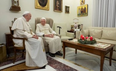 El papa emérito, de 92 años, que dejó el pontificado en 2013, se expresó sobre el celibato en una obra coescrita con el cardenal ultraconservador Robert Sarah, cuyos extractos fueron publicados el domingo por el diario francés Le Figaro. @infobae