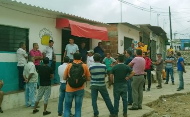 El mandatario solicitó comprensión a los manifestantes y aseguró que la situación ya fue expuesta al Instituto Nacional de Vías y a la Gobernación para canalizar recursos que permitan mejorar las condiciones de la vía. Cortesía