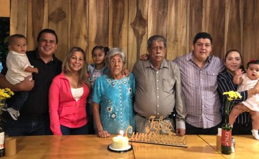 Sus hijos José Javier y Yurgen Steven, sus nietos Mariangel, Ángel Santiago, Paula Emilia, su señora madre Carmen Alicia, Paulett y Marbel. Cortesía