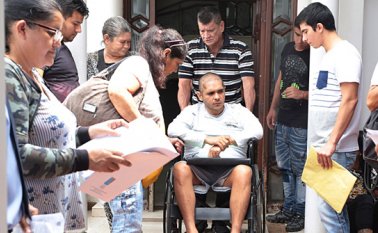 Wilmer Agustín Abril Plata no ha recibido la atención integral que necesita para su salud. Obando