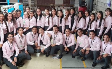 Yerson Gómez, Carlos Meneses, Leidy Sanchez, Karen Rodríguez, Darley Torres, Adriana Velásquez, Evelyn Díaz, Jesús Félix, Kevin Gamboa, Leidy Méndez, Lina Arévalo, Leidy Ballena,Lorena Hernández, Luis Bermúdez,Yeny Rico, Julián Barrientos, Eddy Ortega, Christian Aribe, Ángela Sandoval, Naydee García, Eddy Molina, Maryuri Remolina, Yessenia Valero, Anyi Solano, Kelly Gómez, Gisela Rolong, Camilo Villamizar, Shary Sánchez y la docente Larisa Parra. Alfredo Estévez /La Opinión