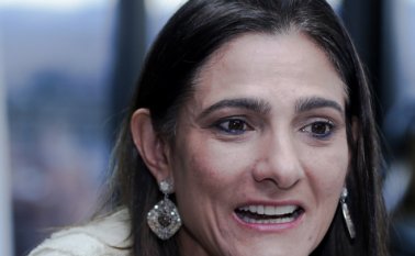 Ángela María Orozco, ministra de Transporte, explicó que pueden postularse los propietarios de hasta dos vehículos de transporte público de pasajeros y dos de vehículos de transporte público o particular de carga. Colprensa