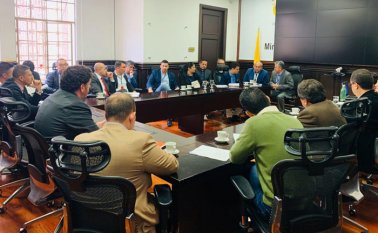 Mandatarios de la zona del Catatumbo en reunión con el ministro de Agricultura, Rodolfo Zea Navarro.
Cortesía