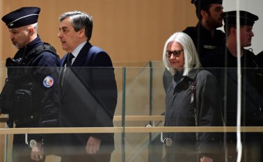 François Fillon y su esposa Penelope AFP