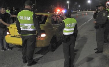 La Policía resaltó la implementación de 184 puestos de control, 150 tomas masivas, 40 diligencias de allanamientos y 62 armas incautadas. Policía