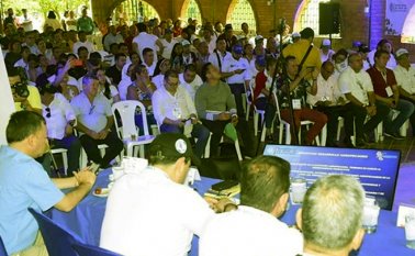 Durante su campaña, el gobernador Silvano Serrano recopiló 120 ideas, tres por cada municipio, y en cada una de las visitas las refrenda.
Cortesía