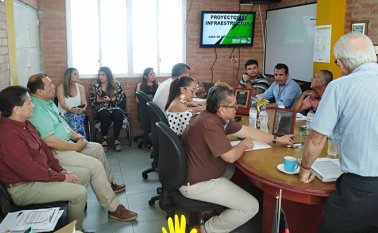 Los nuevos miembros de la junta directiva del IMRD tuvieron su primera asamblea en la que también estuvo el alcalde Jairo Yáñez. Además de la aprobación de unos recursos se acordó mantener al actuar director.
Cortesía