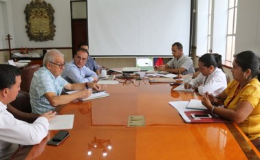 El alcalde Jairo Yáñez, junto a representantes de la Universidad Francisco de Paula Santander y la Universidad de Pamplona, llevó a cabo la formalización de los subsidios para la educación superior. Cortesía