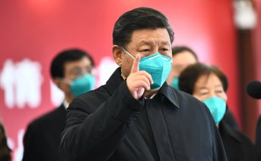 El presidente Xi Jinping visitó Wuhan, capital de la provincia de Hubei, donde surgió la epidemia. AFP