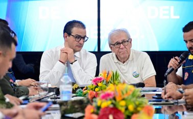 El gobernador de Norte de Santander, Silvano Serrano, y el alcalde de Cúcuta, Jairo Yáñez, en el Consejo Extraordinario de Gestión del Riesgo. Cortesía