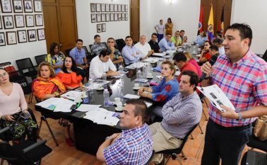 Primer encuentro del Comité Interinstitucional Anticontrabando y de Evasión Fiscal, al que asistieron 70 tenderos del área metropolitana de Cúcuta. Cortesía