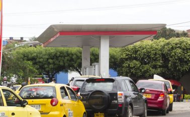 Las estaciones que no cumplan con esta medida, adoptada en el marco de las acciones para enfrentar las crisis desatada por la pandemia del coronavirus, pueden ser objeto de investigaciones y sanciones económicas. Archivo