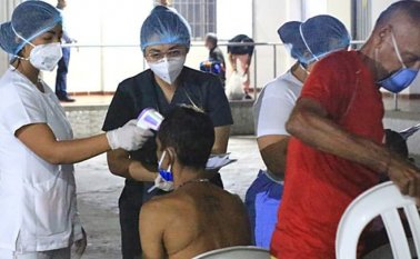 Los habitantes de la calle reciben atención especializada en materia de salud y alimentación, lo que les permite sobrellevar su situación.
Cortesía