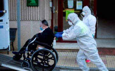 El gobierno madrileño dijo que los cadáveres serían acogidos en la pista de patinaje hasta poder ser llevados al crematorio o ser sepultados. Cortesía