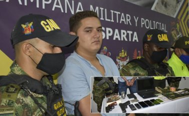 En la casa en donde fue capturado ‘Jota’ las autoridades encontraron armas, celulares, una granada y un pc cuyo contenido será analizado por las autoridades.
Cortesía