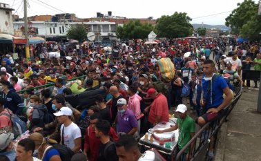 Cada vez son más los ciudadanos venezolanos los que llegan a Cúcuta para radicarse y rehacer sus vidas en un destino distinto al de su país. Archivo