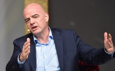 Sería totalmente irresponsable reanudar las competiciones si la situación no está con el 100% de seguridad, Según Infantino. AFP