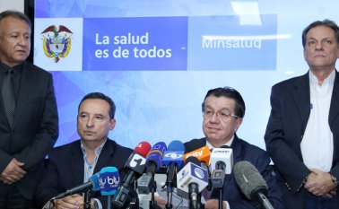 El ministro Fernando Ruiz indicó que, según los pronósticos, en el país hay alrededor de 12.000 personas contagiadas con COVID-19. Colprensa