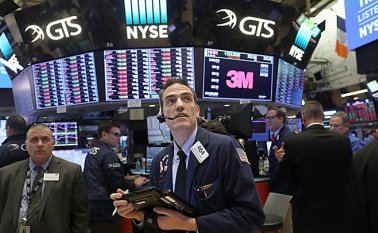 Los activos refugio son adquiridos en épocas de gran volatilidad en la bolsa de valores, para salvaguardar las inversiones de posibles caídas. Archivo La Opinión