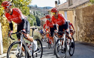 Nairo Quintana no estará presente en la competencia que en esta ocasión tendrá 18 etapas y no 21 como se venía disputando en los últimos años.   AFP