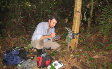 Al científico colombiano Esteban Payán le preocupa la transmisión del coronavirus de humanos a felinos.  Foto: Esteban Payán