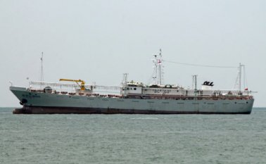 Barco chino Lu Rong Yuan Yu 668 se dio a la fuga tras ser perseguido por la Prefectura Naval de Argentina. Imagen: Shipspotting/Martin klingsick