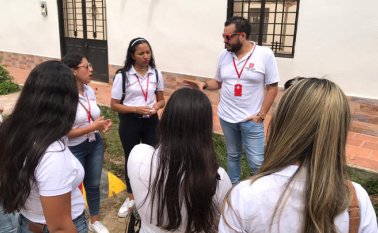 La Fundación Voces Colectivas de la Universidad Francisco de Paula Santander, seccional Ocaña, promueve una campaña para recolectar mercados y llevarlos a los sectores vulnerables. Cortesía