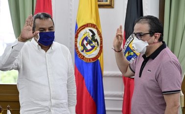 El exalcalde de Villa del Rosario, Pepe Ruiz Paredes, tomó posesión ante el gobernador Silvano Serrano. Cortesía para La Opinión