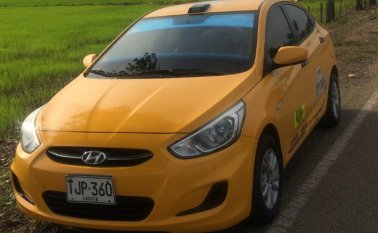 El taxi robado es un Hyundai i25, de placas TJP360. Cortesía