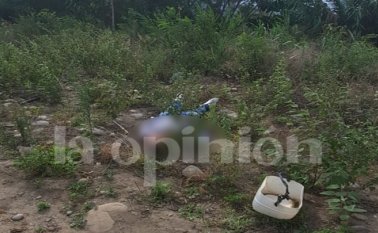 Al parecer, hombres armados trajeron el cadáver desde Venezuela y lo dejaron en el paso ilegal. Cortesía