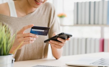 Contrario a la creencia de muchos empresarios, adoptar el pago electrónico no requiere de grandes inversiones en plataformas transaccionales. Freepik.es