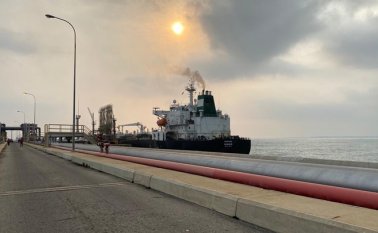 Venezuela, en otros tiempos, llegó a producir en sus refinerías 1,3 millones de barriles de combustibles por día. Tomada de Twitter @TareckPSUV