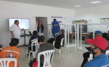 El coordinador de Gestión del Riesgo, Juan Carlos Santafé, expuso ante las autoridades y organismos de socorro los planes preventivos de Pamplona. Roberto Ospino