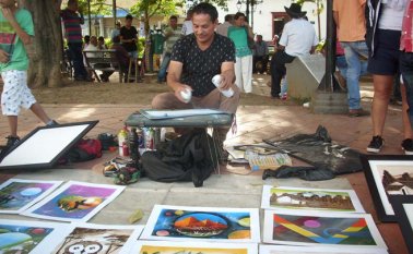 Los recursos para entregar estos apoyos económicos provienen del Impuesto Nacional al Consumo. Archivo