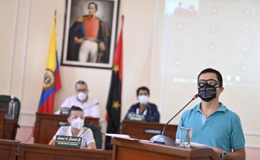 Holmer Pérez, de la junta directiva de Ascamcat, presentó ante la Asamblea una lista de propuestas que, piden, sean tenidas en cuenta en la hoja de ruta del gobernador. Cortesía para La Opinión