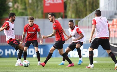 Mientras los equipos se adaptan físicamente para el regreso, los cuerpos técnicos e incluso los jugadores temen sufrir lesiones tras un parón de más de dos meses.  Archivo / La Opinión