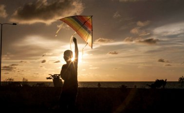 Los colombianos están dispuetos a vacacionar para la temporada de fin de año, aunque no hay una vacuna para la COVID-19.  Archivo La Opinión