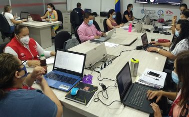 Desde la sala de análisis de riesgos que funciona en la sede del Instituto Departamental de Salud (IDS) se lleva el control y seguimiento del comportamiento de la pandemia en Norte de Santander. Orlando Carvajal / La Opinión