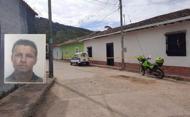 El caso ocurrió  en esta casa del barrio El Carmen donde la pareja arrendó un habitación. Tras el ataque, el hombre se dirigió al solar y acabó con su vida. Cortesía