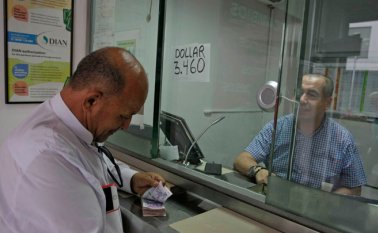 Las casas de cambio, las agencias de aduanas y los transportadores de carga quieren una reapertura comercial de la frontera para impulsar la reactivación económica de Cúcuta. Archivo