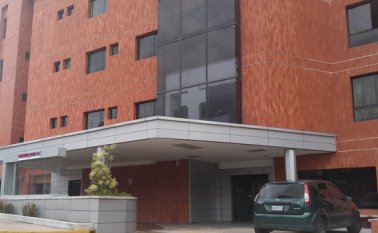 Cada vez son más los tachirenses que acuden al Hospital de este municipio en busca de atención médica ante la falta de dinero para pagarse una consulta privada.  La Opinión