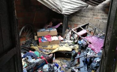 Una niña de un año de nacida resultó quemada durante un incendio estructural en el barrio Camino Real. Cortesía