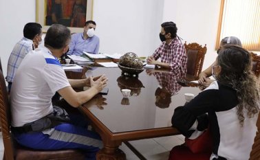 En un encuentro las autoridades educativas analizan la alternancia para el retorno de los niños a las aulas. Maestros, padres de familia y voceros sindicalizados señalan que las instituciones educativas no están preparadas. Cortesía